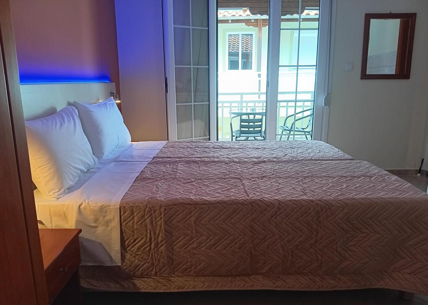 Oasis Blue Inn Leptokarya  Esterno foto